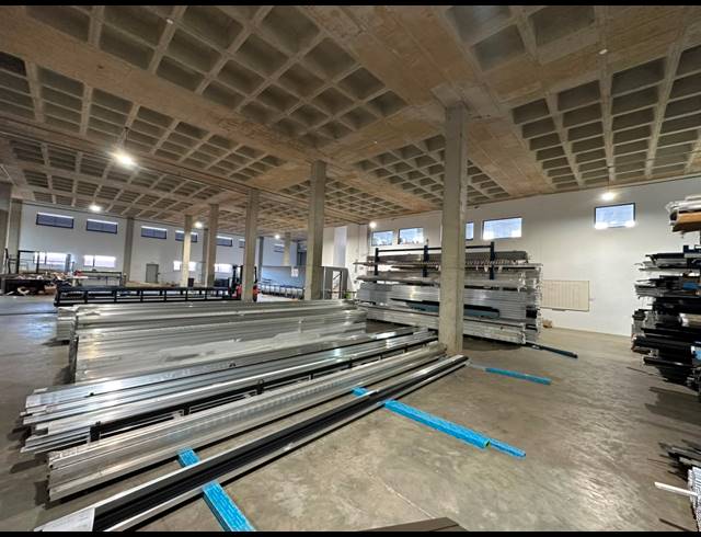 5,002M² WAREHOUSE TO LET IN COSMO BUSINESS PARK